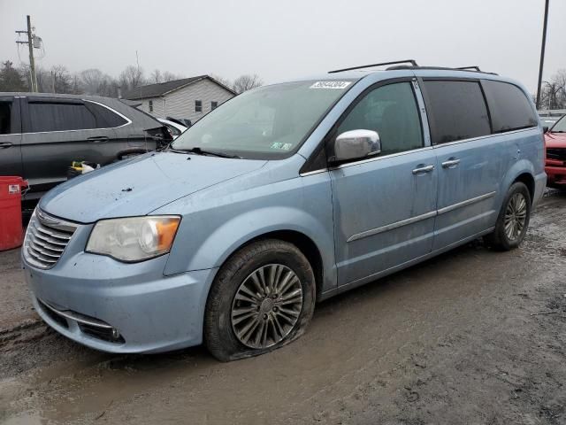 2013 Chrysler Town & Country Touring L