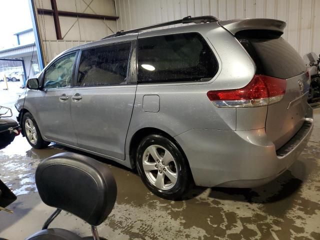 2013 Toyota Sienna LE