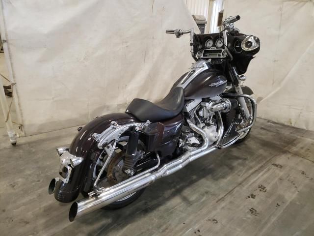 2011 Harley-Davidson Flhx