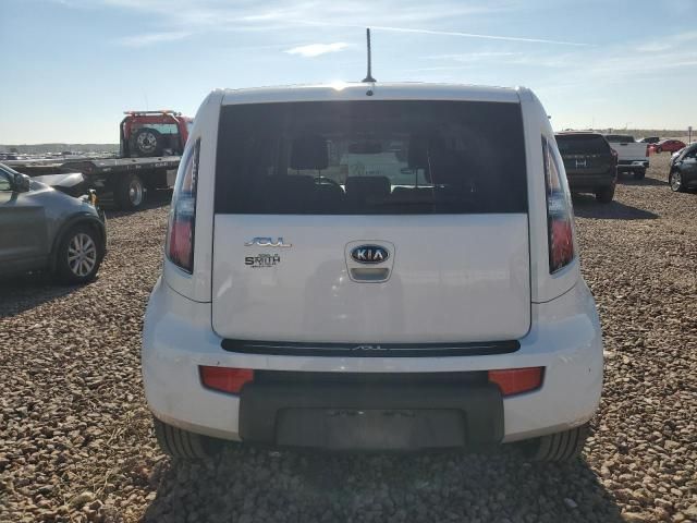 2010 KIA Soul +