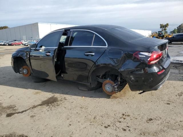 2019 Mercedes-Benz A 220