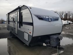 Salvage trucks for sale at Cahokia Heights, IL auction: 2021 Gulf Stream Ameri-Lite