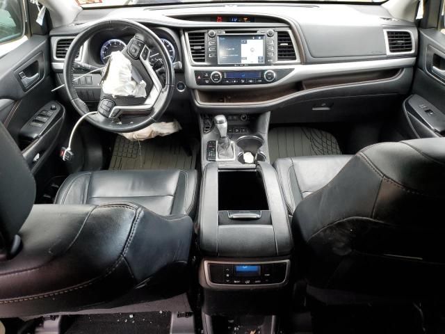 2017 Toyota Highlander SE