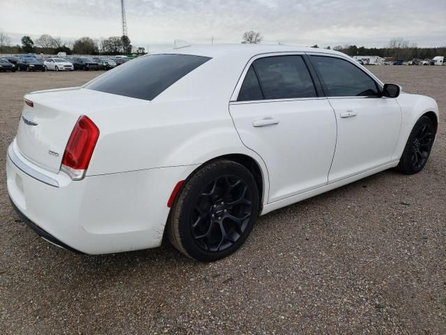 2018 Chrysler 300 Touring