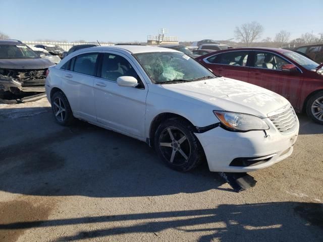 2013 Chrysler 200 Touring