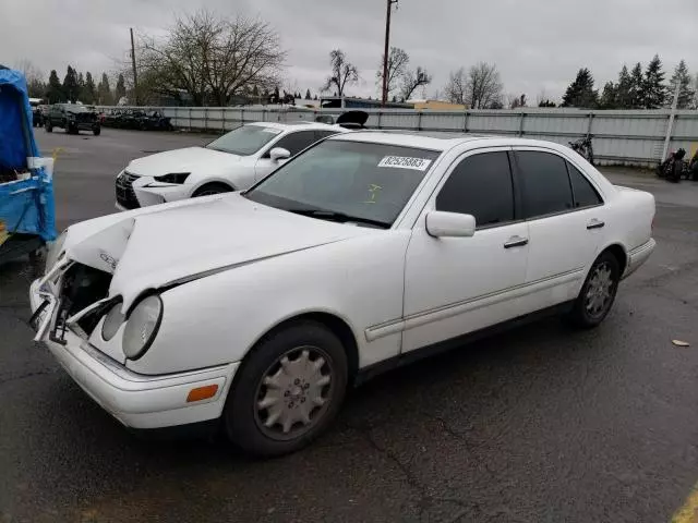 1999 Mercedes-Benz E 320