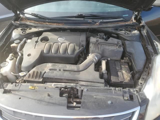 2010 Nissan Altima Base