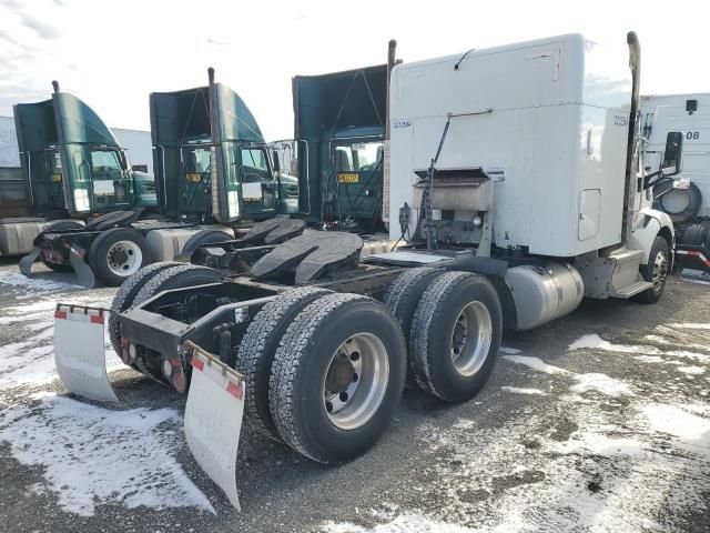 2017 Peterbilt 579