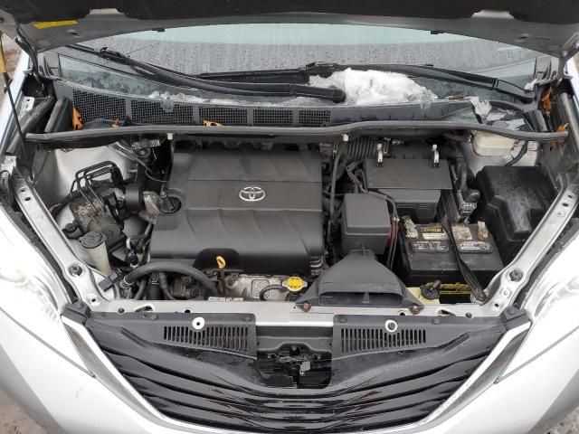 2013 Toyota Sienna LE