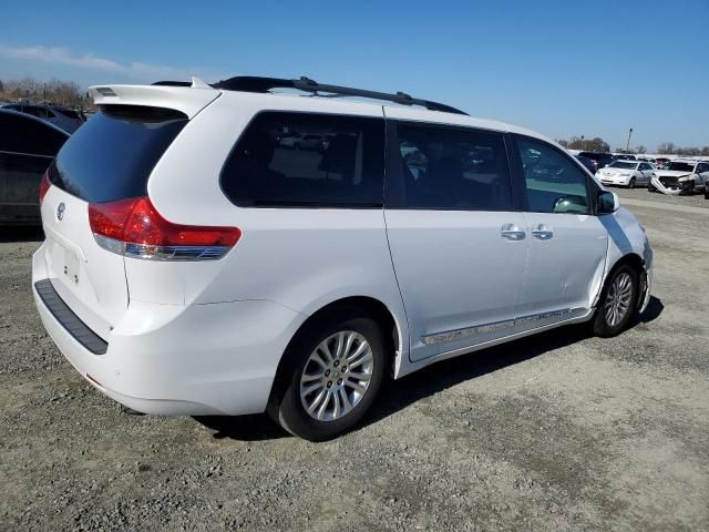 2013 Toyota Sienna XLE