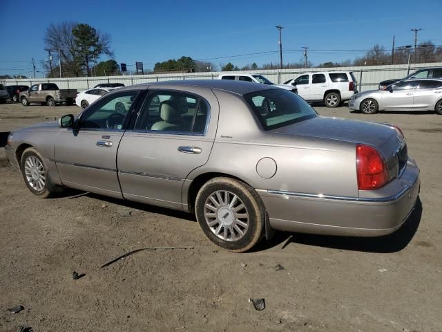 2003 Lincoln Town Car Signature