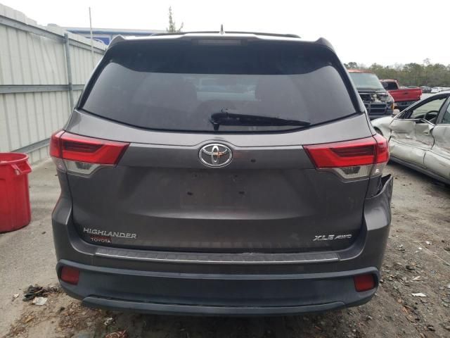 2019 Toyota Highlander SE