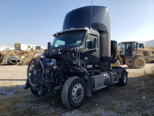 2020 Peterbilt 579