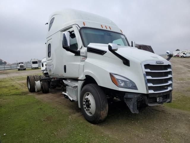 2023 Freightliner Cascadia 126