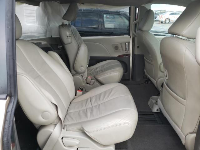 2011 Toyota Sienna XLE