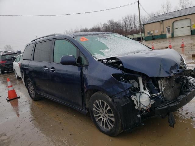 2019 Toyota Sienna XLE