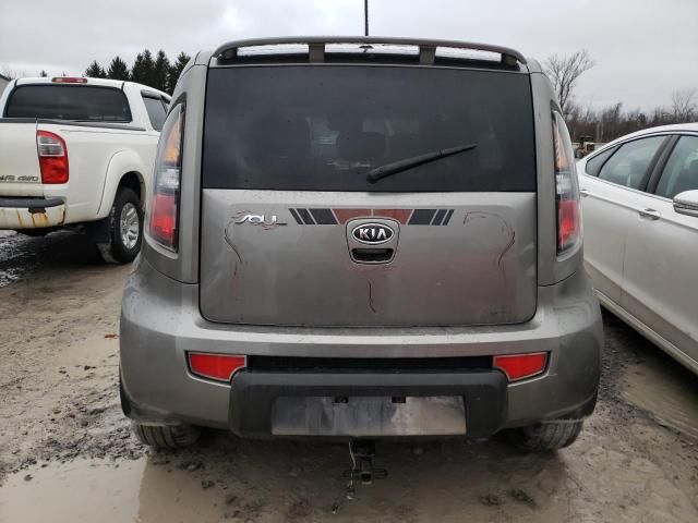 2010 KIA Soul +