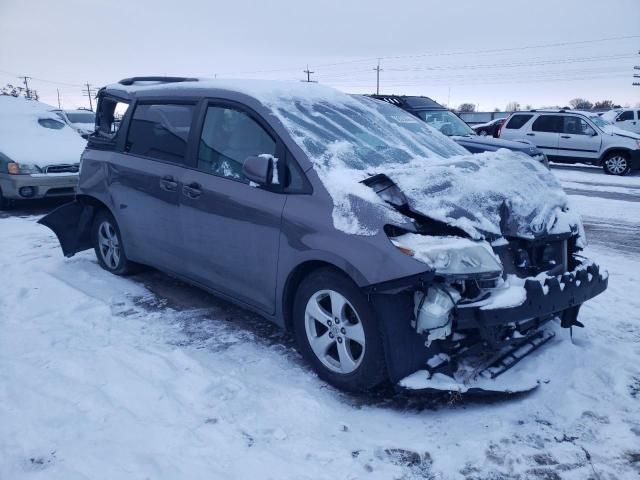 2015 Toyota Sienna LE