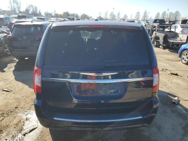 2014 Chrysler Town & Country Touring L