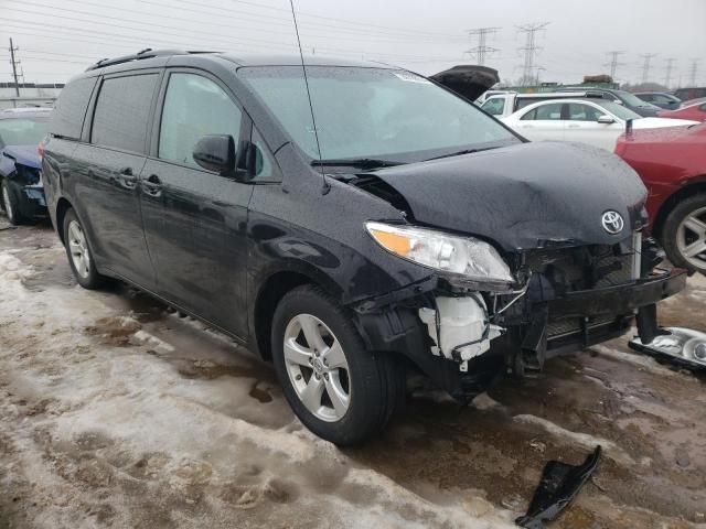 2013 Toyota Sienna LE