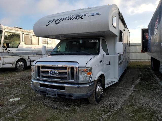 2010 Ford Econoline E450 Super Duty Cutaway Van