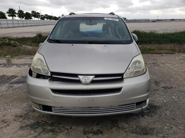 2004 Toyota Sienna XLE