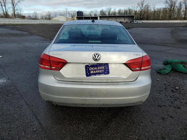 2014 Volkswagen Passat SE