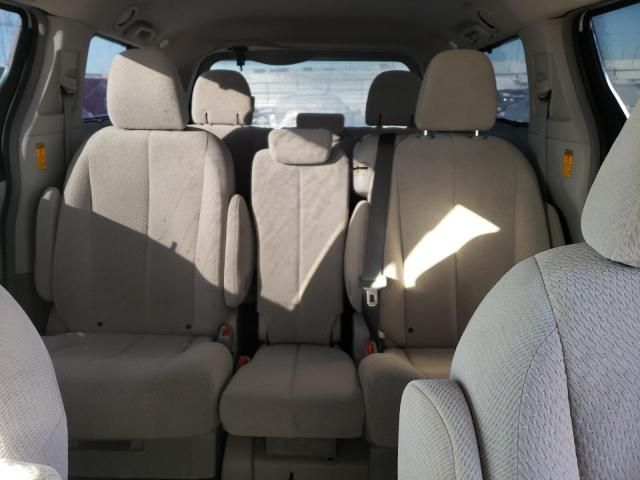 2014 Toyota Sienna LE