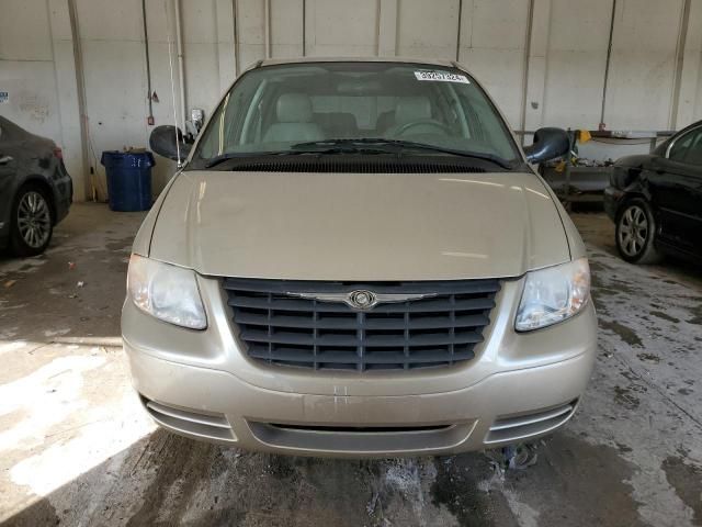 2005 Chrysler Town & Country