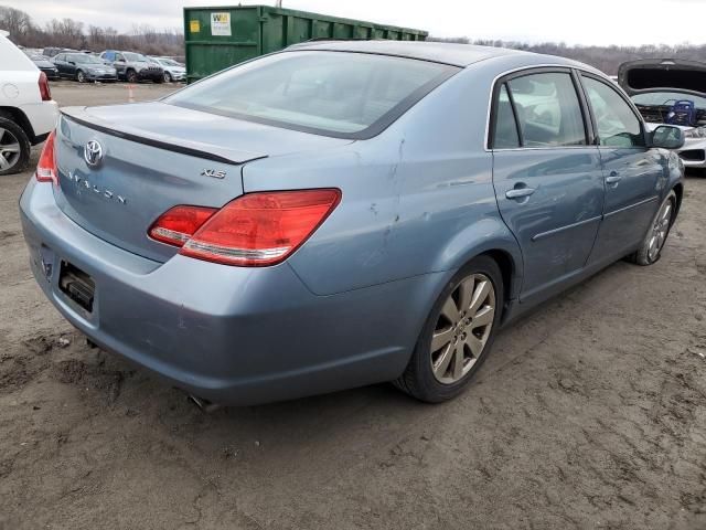 2005 Toyota Avalon XL