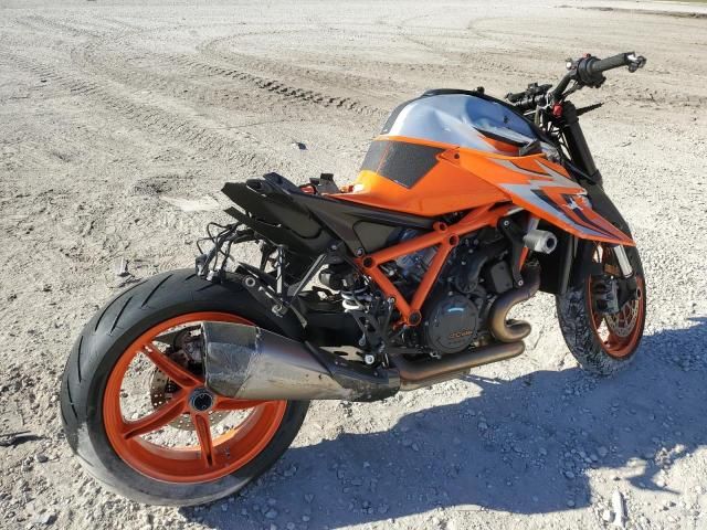 2022 KTM 1290 Super Duke R