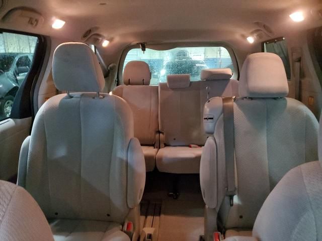 2013 Toyota Sienna LE