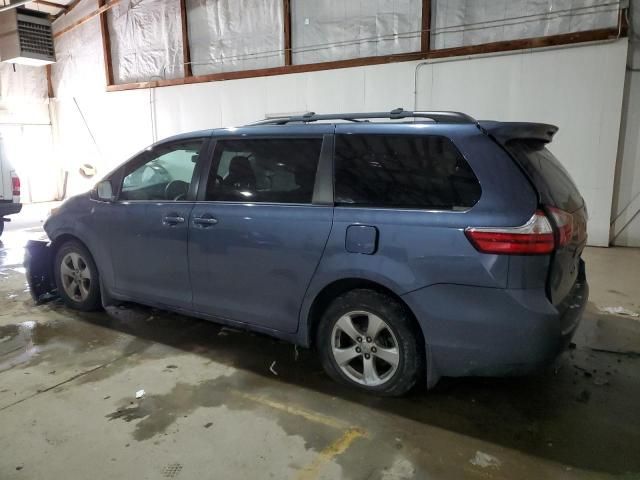 2016 Toyota Sienna LE