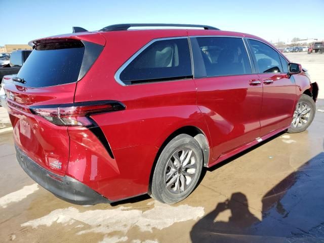 2022 Toyota Sienna XLE