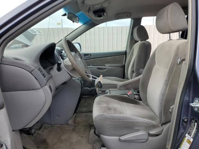 2007 Toyota Sienna CE