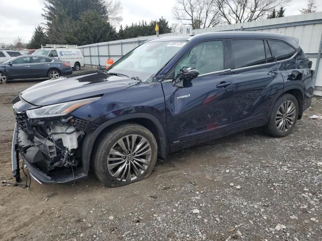 2021 Toyota Highlander Hybrid Platinum