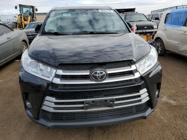 2019 Toyota Highlander SE