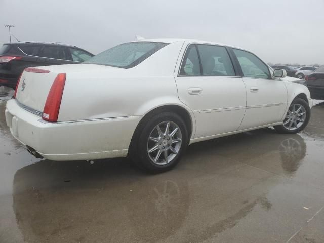 2011 Cadillac DTS Luxury Collection