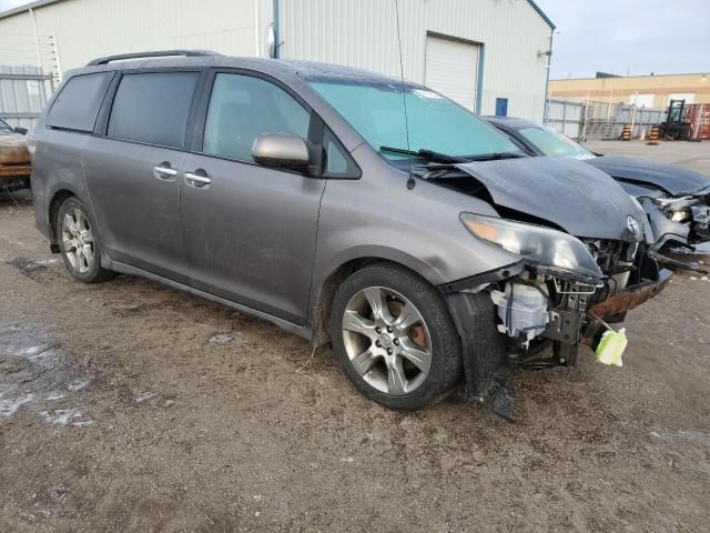 2014 Toyota Sienna Sport