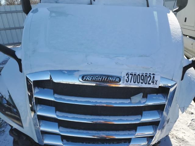 2020 Freightliner Cascadia 126