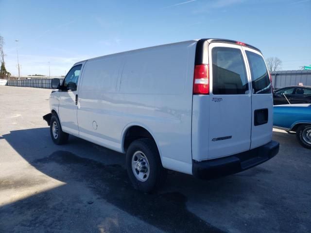 2020 Chevrolet Express G2500