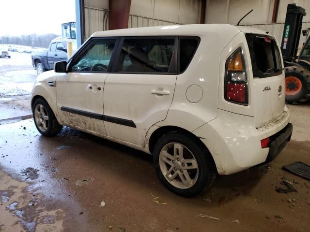 2011 KIA Soul +