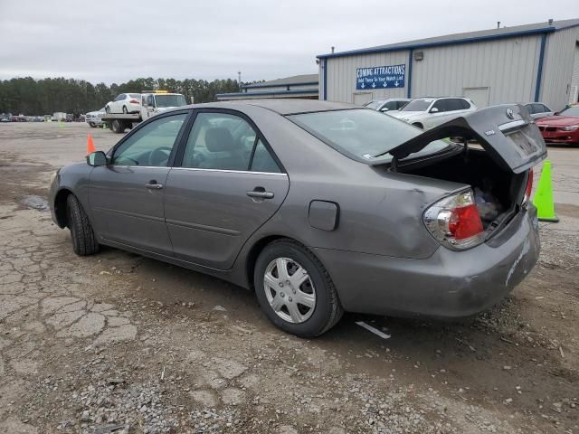 2005 Toyota Camry LE