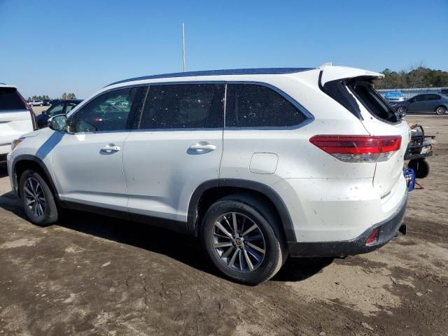 2019 Toyota Highlander SE