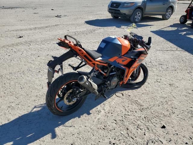 2023 KTM 390 RC