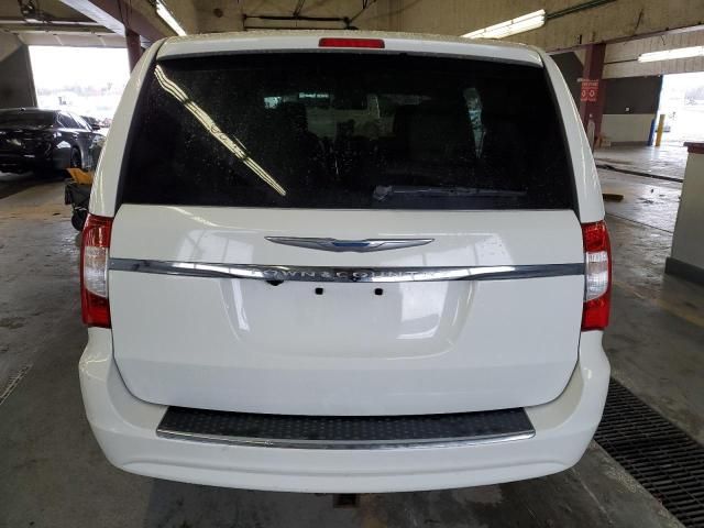 2013 Chrysler Town & Country Touring