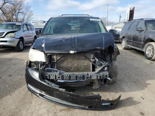 2012 Chrysler Town & Country Touring