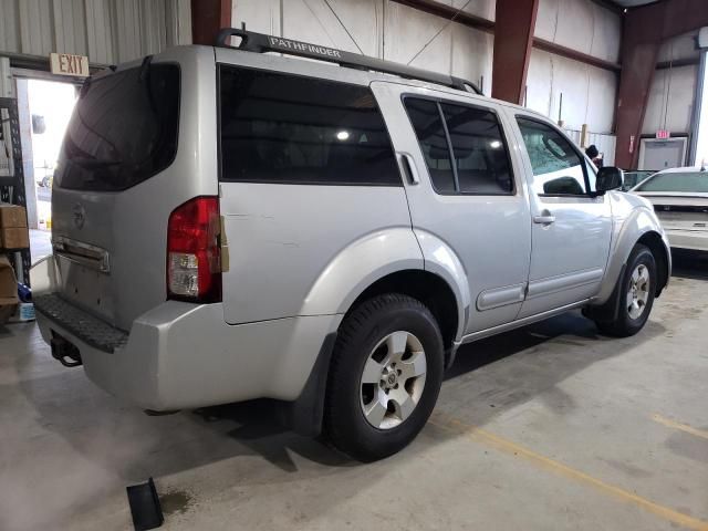 2006 Nissan Pathfinder LE