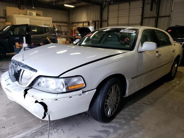 2006 Lincoln Town Car Signature Limited