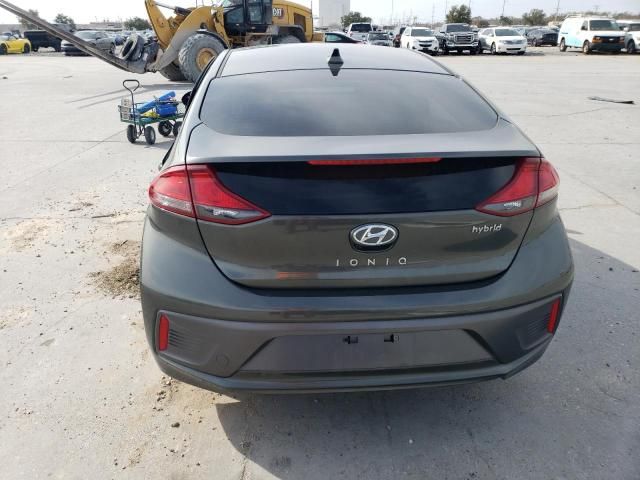 2022 Hyundai Ioniq SE